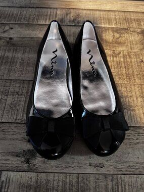 Nina Girls' Black Patent Ballet Flats w/Ribbon Bows,Size: Kids 1 1/2, New